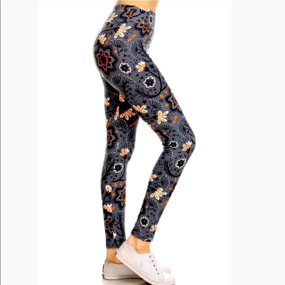 Blue Flowers Leggings. High waist